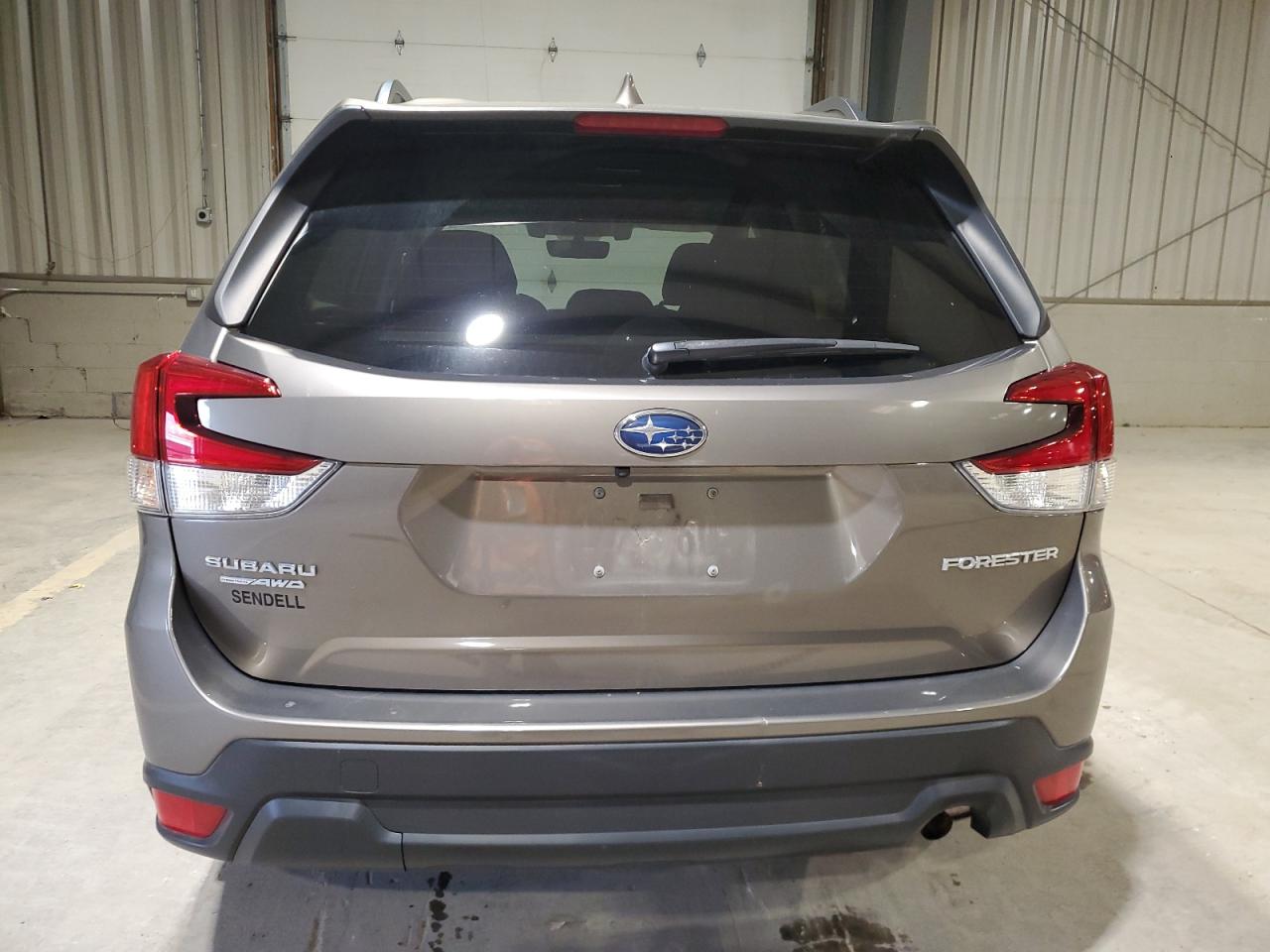 SUBARU FORESTER PREMIUM