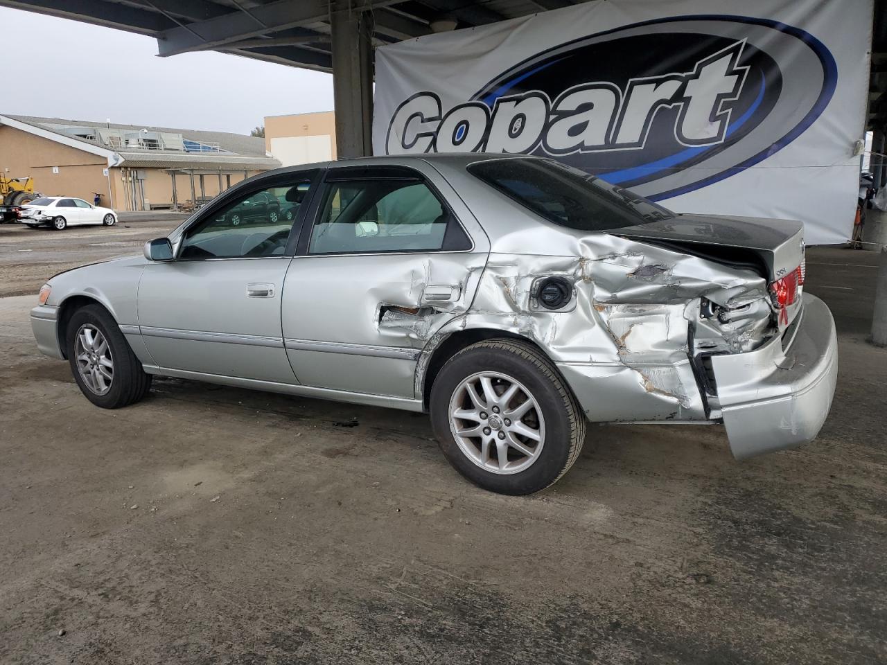 Lot #3304021632 2001 TOYOTA CAMRY LE