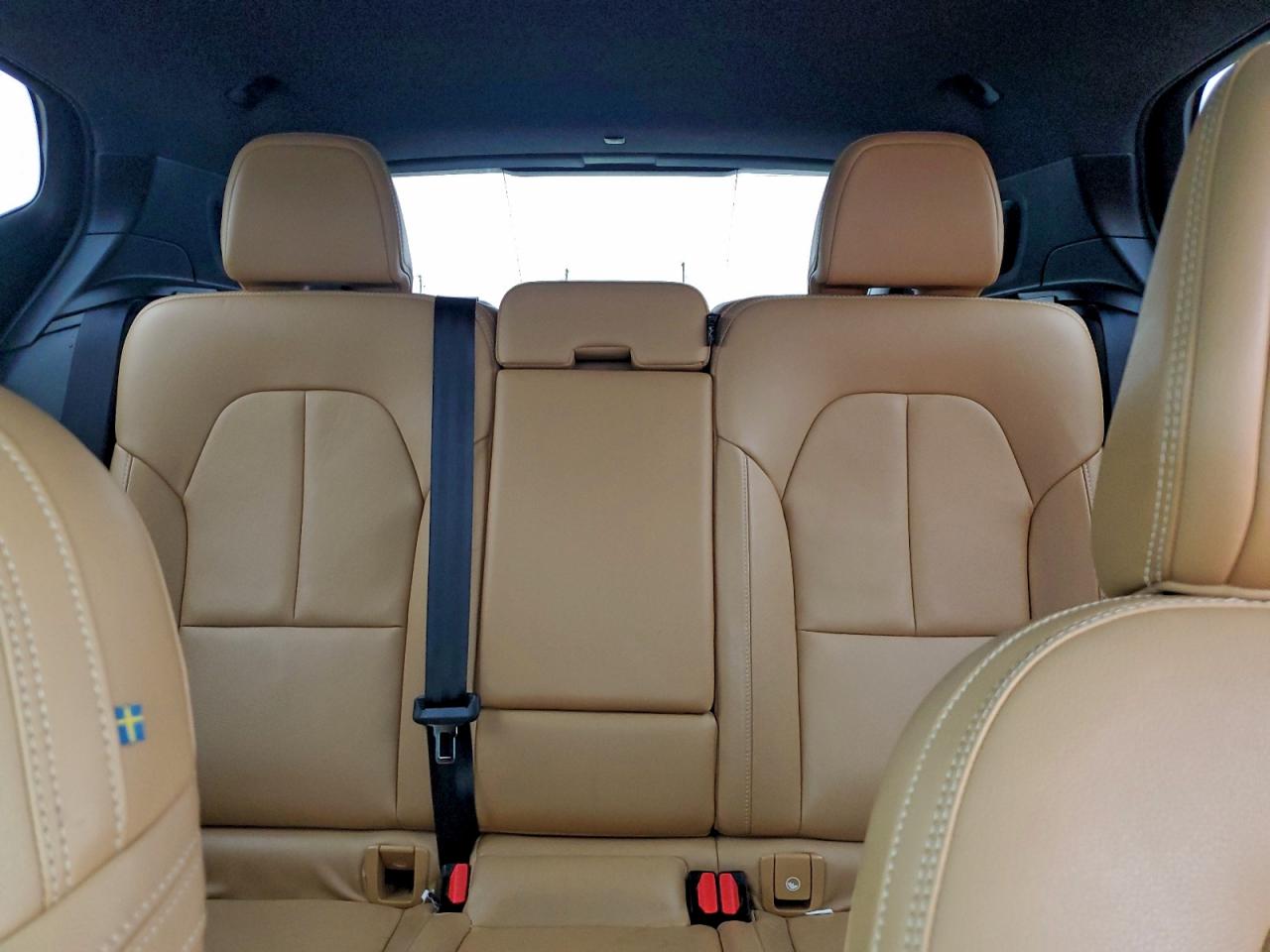 VOLVO XC40 T5 MOMENTUM