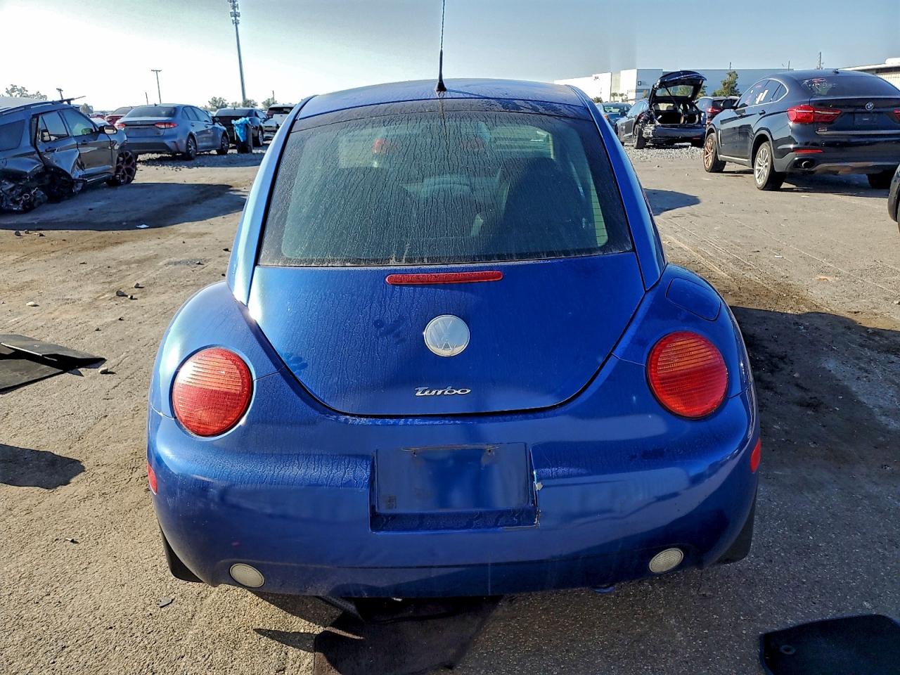 Lot #3301829348 2003 VOLKSWAGEN NEW BEETLE