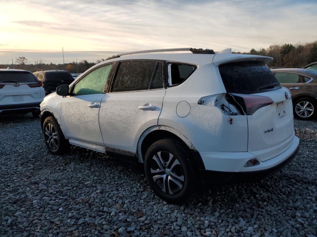 TOYOTA RAV4 LE
