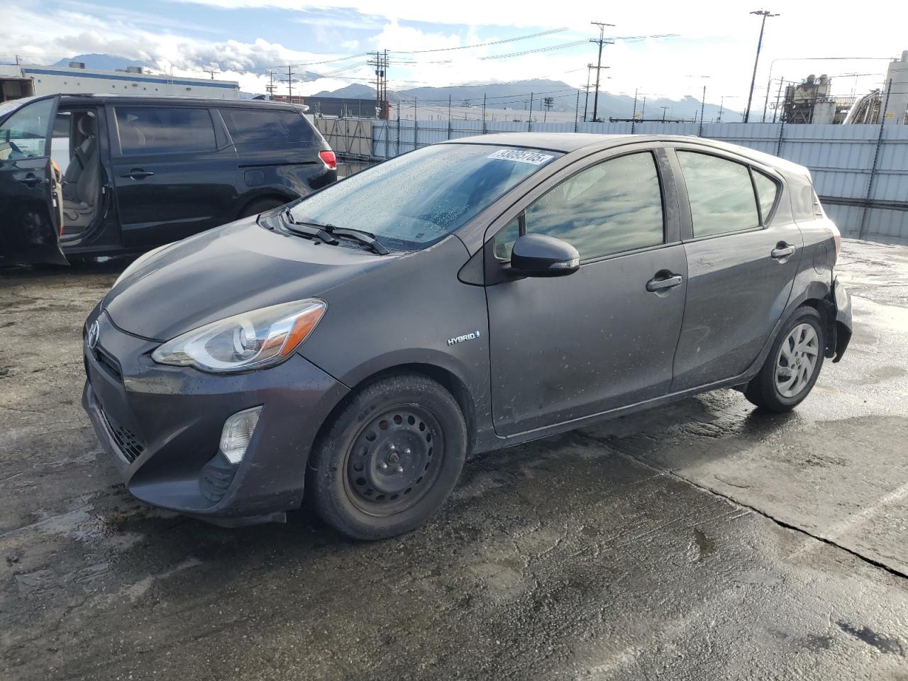 TOYOTA PRIUS C