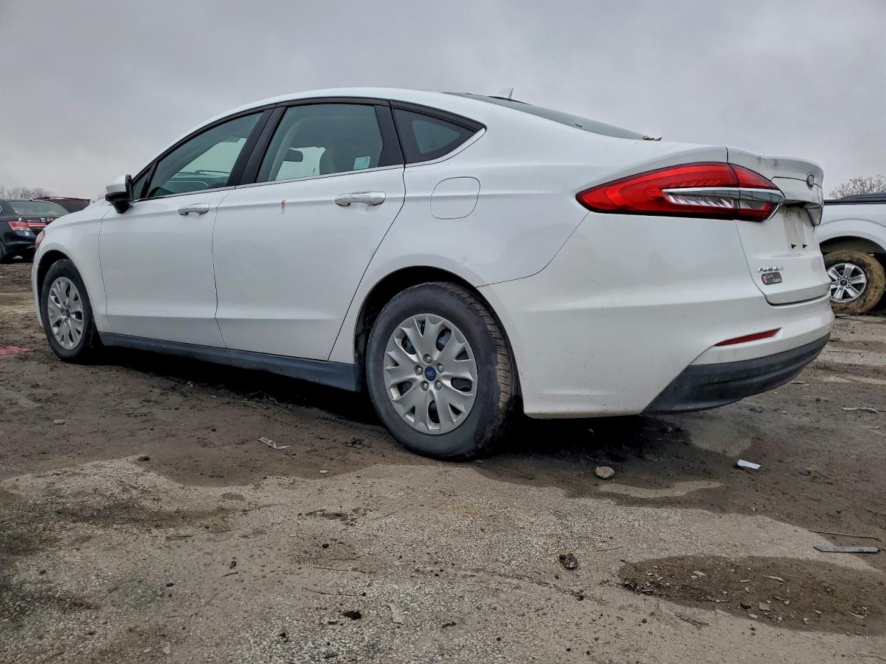FORD FUSION S