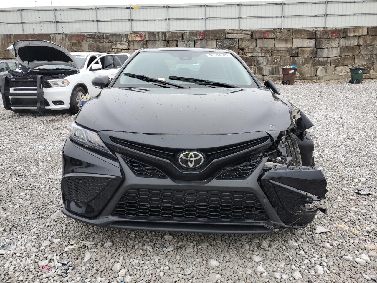 TOYOTA CAMRY SE NIGHT SHADE