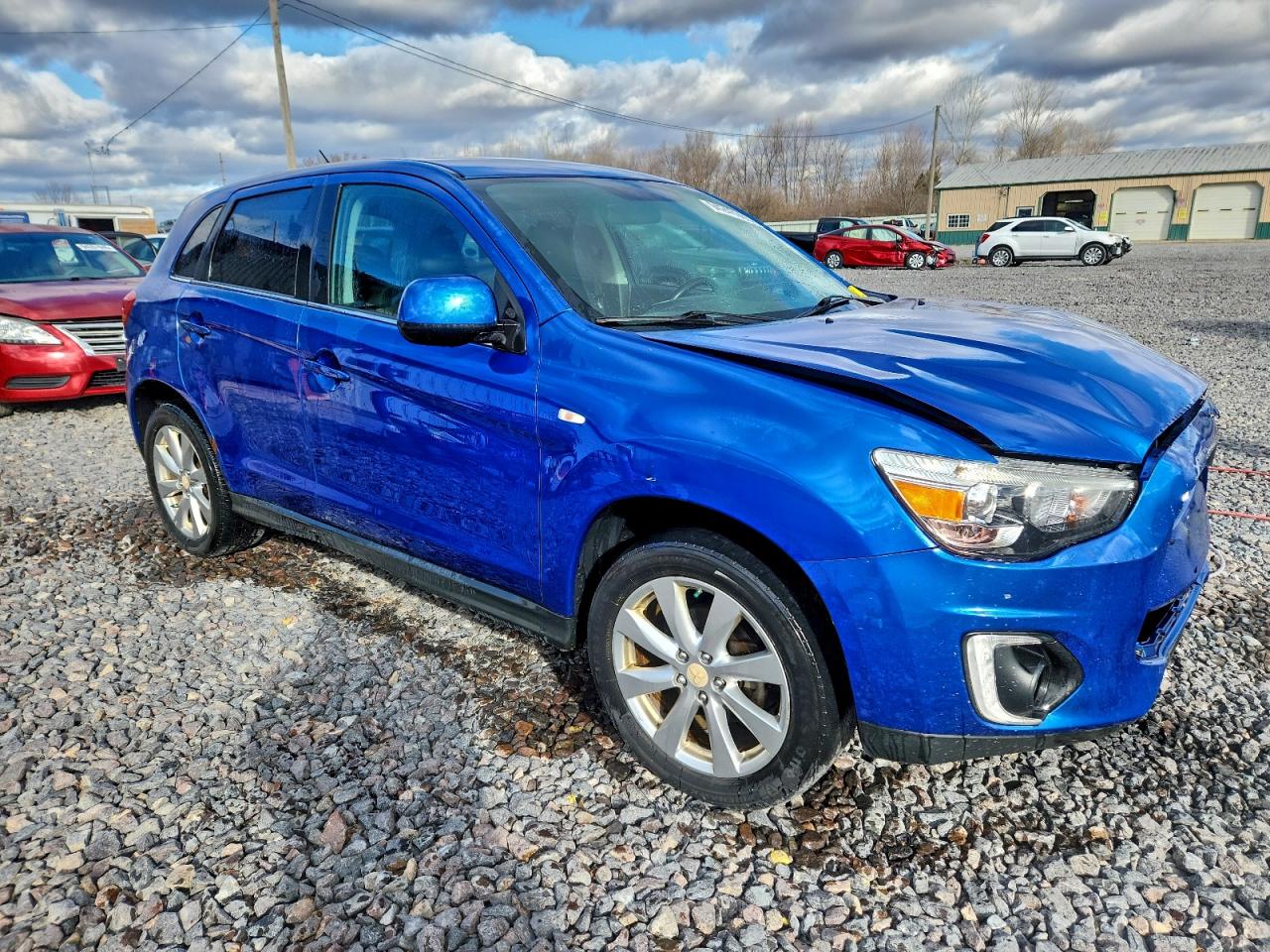 MITSUBISHI OUTLANDER SE