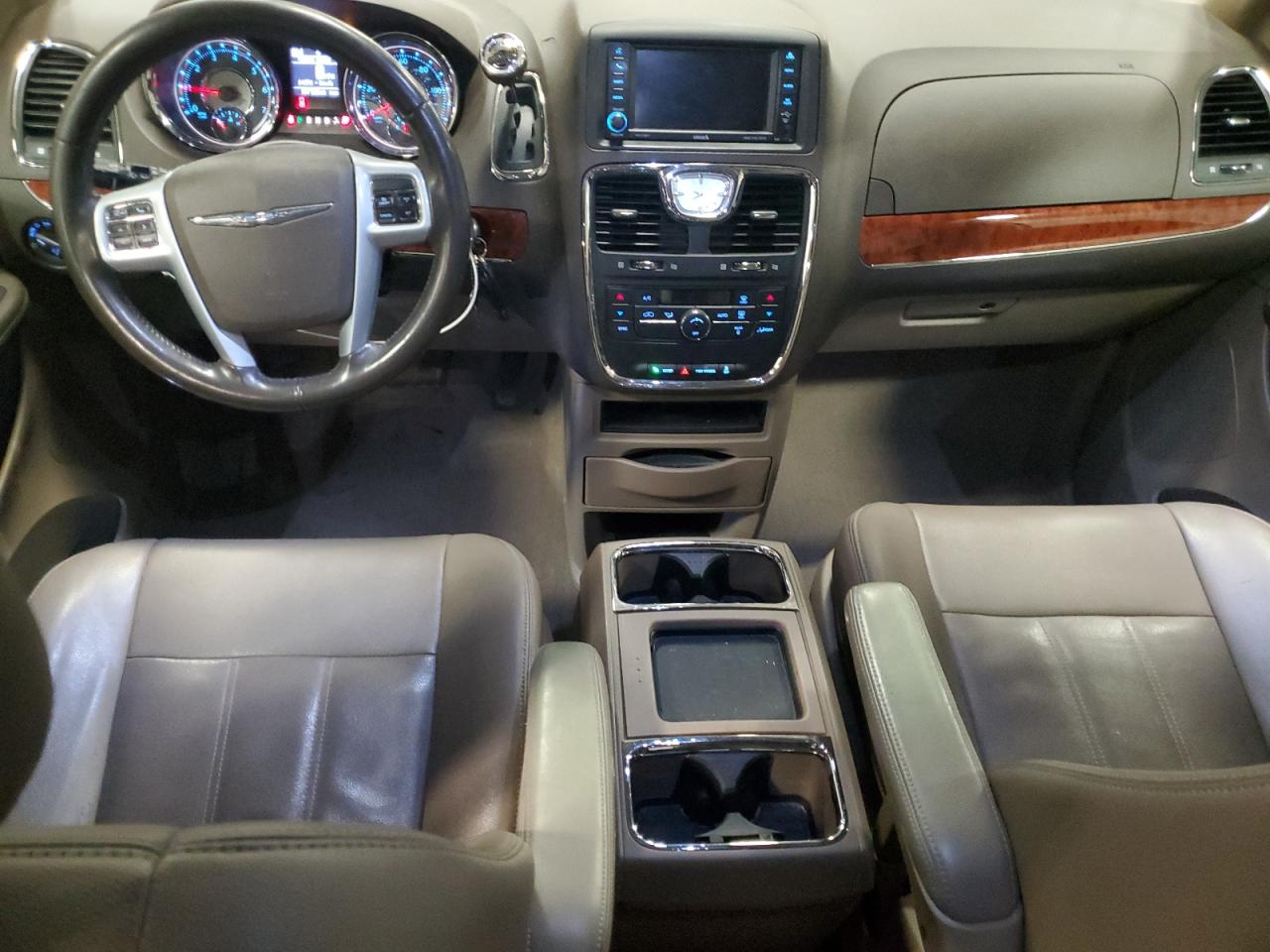 CHRYSLER TOWN & COUNTRY TOURING