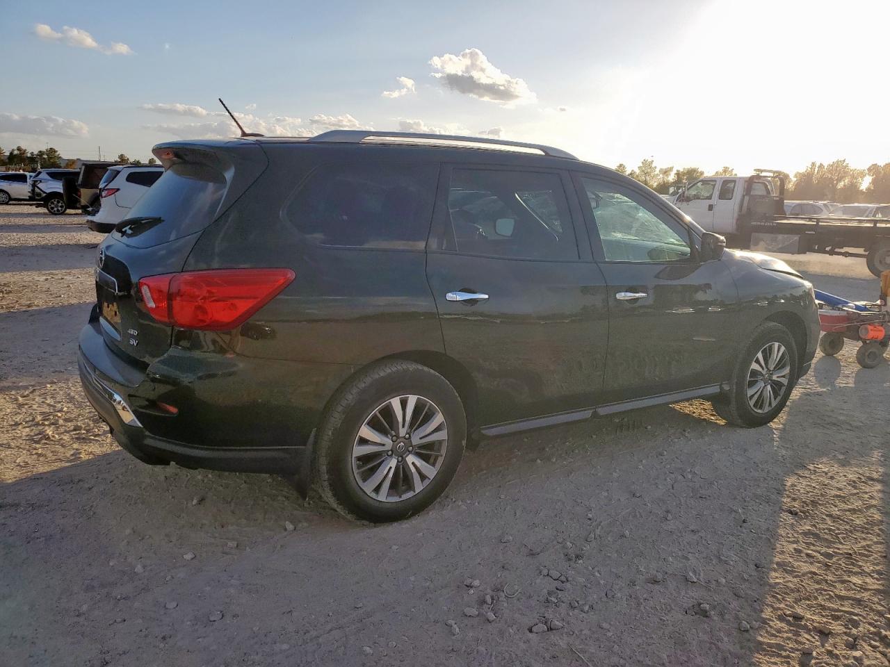NISSAN PATHFINDER S