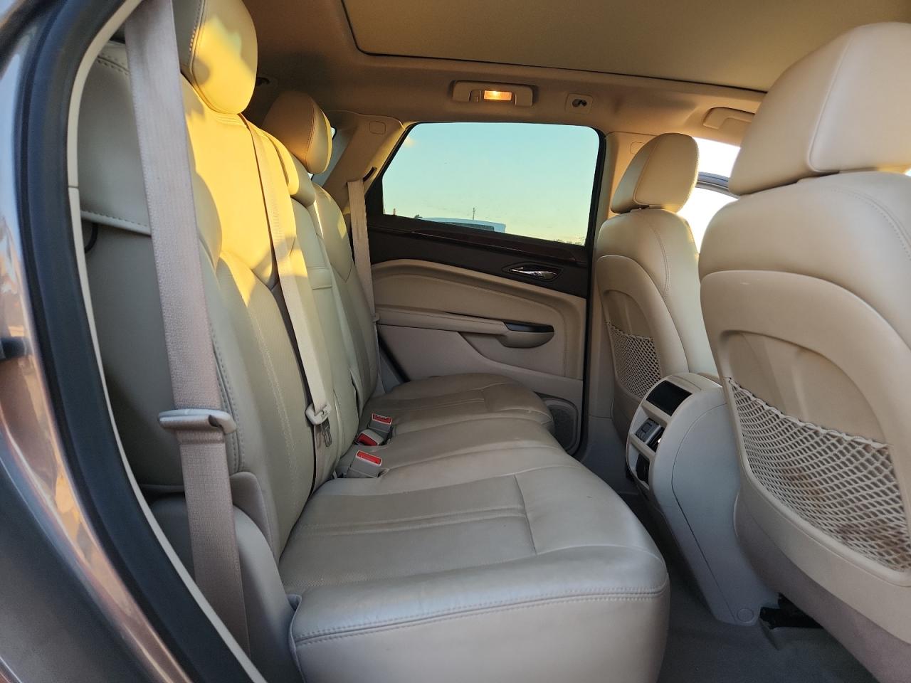 CADILLAC SRX LUXURY COLLECTION