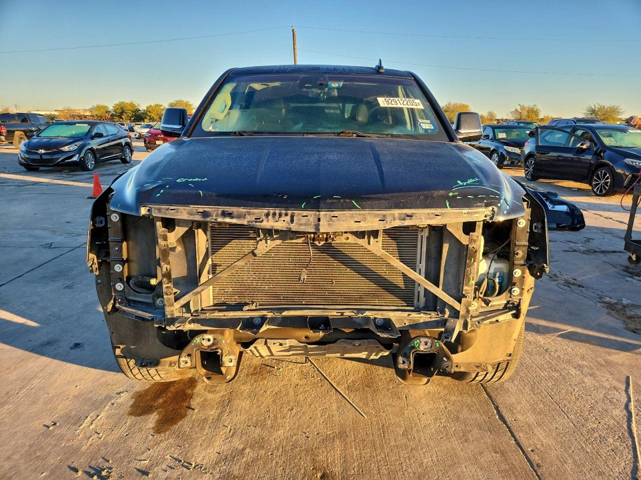 CADILLAC ESCALADE LUXURY