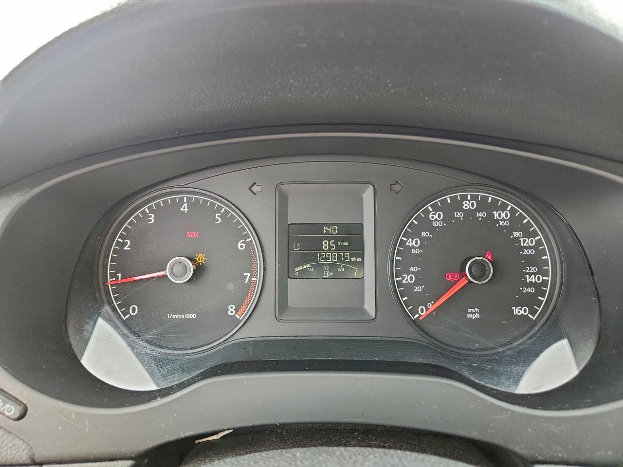 VOLKSWAGEN JETTA BASE