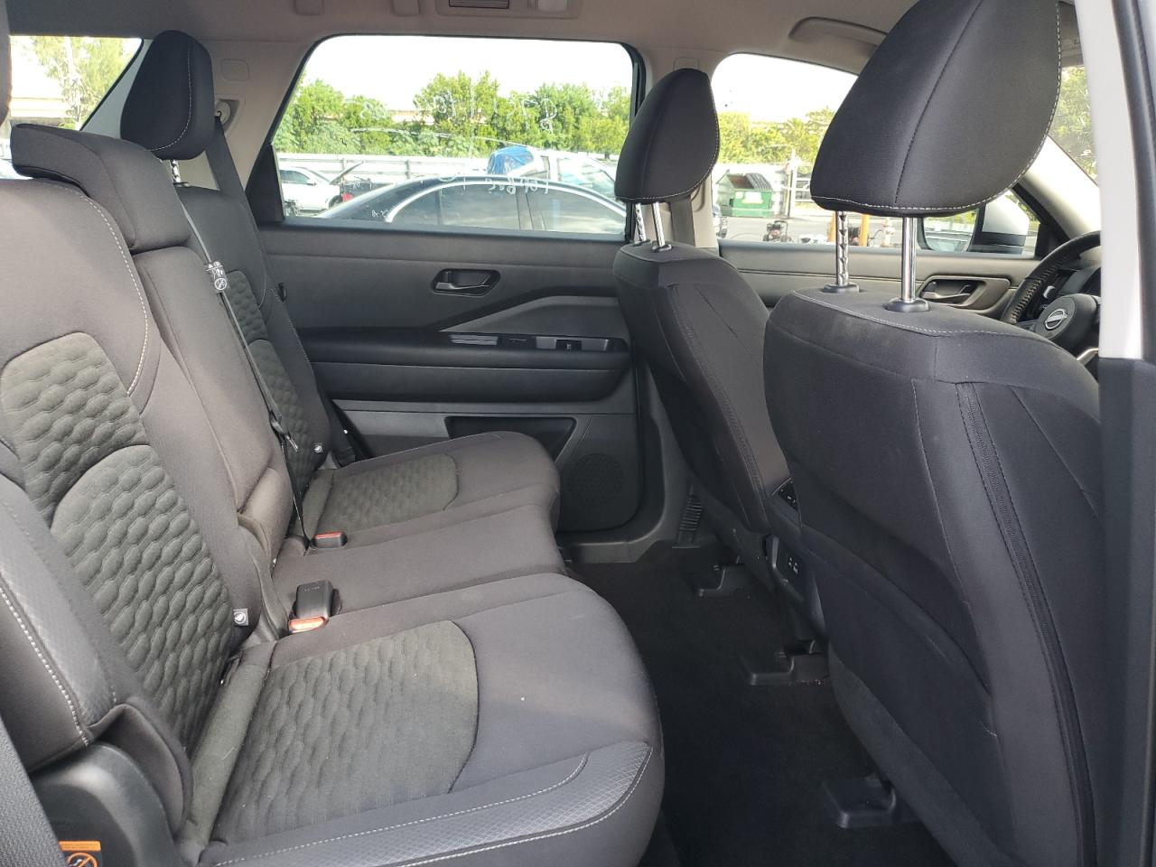 NISSAN PATHFINDER SV