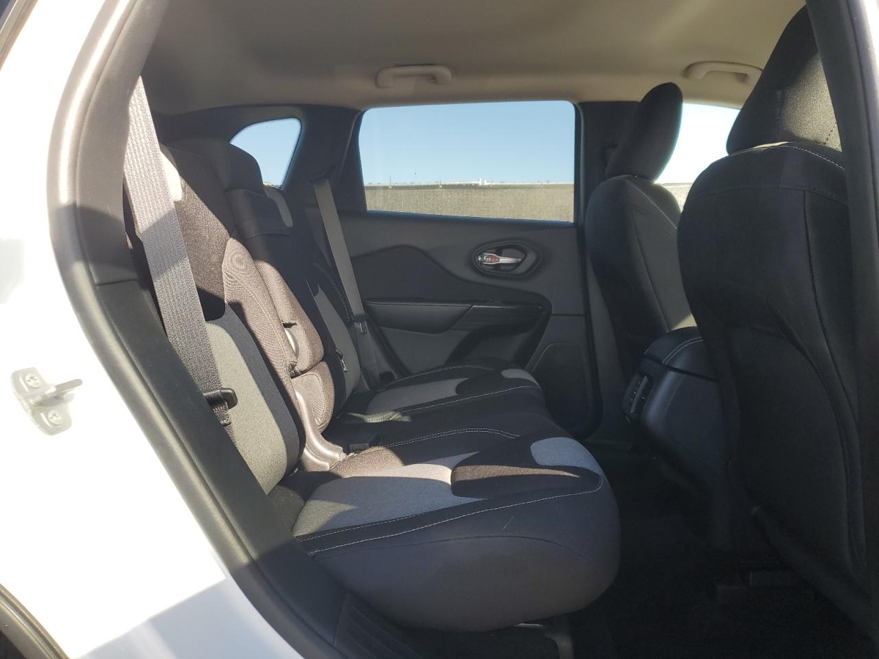 JEEP GRAND CHEROKEE LATITUDE