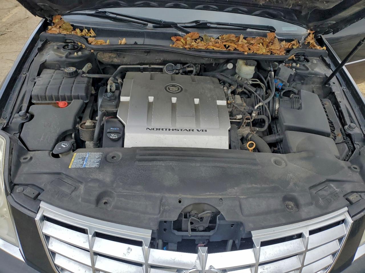 CADILLAC DTS LUXURY COLLECTION