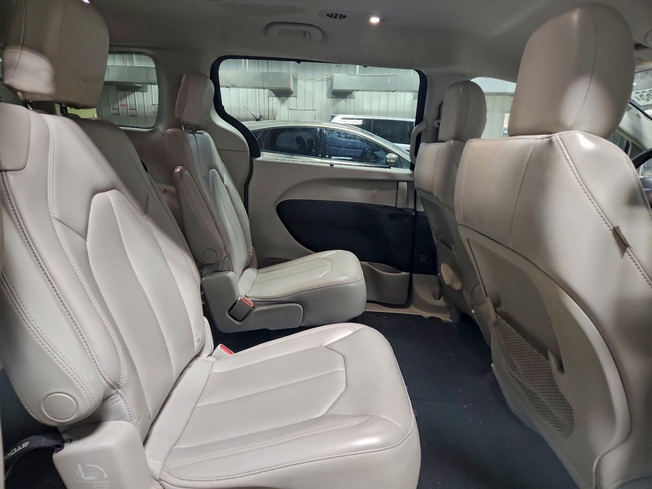 CHRYSLER VOYAGER LXI