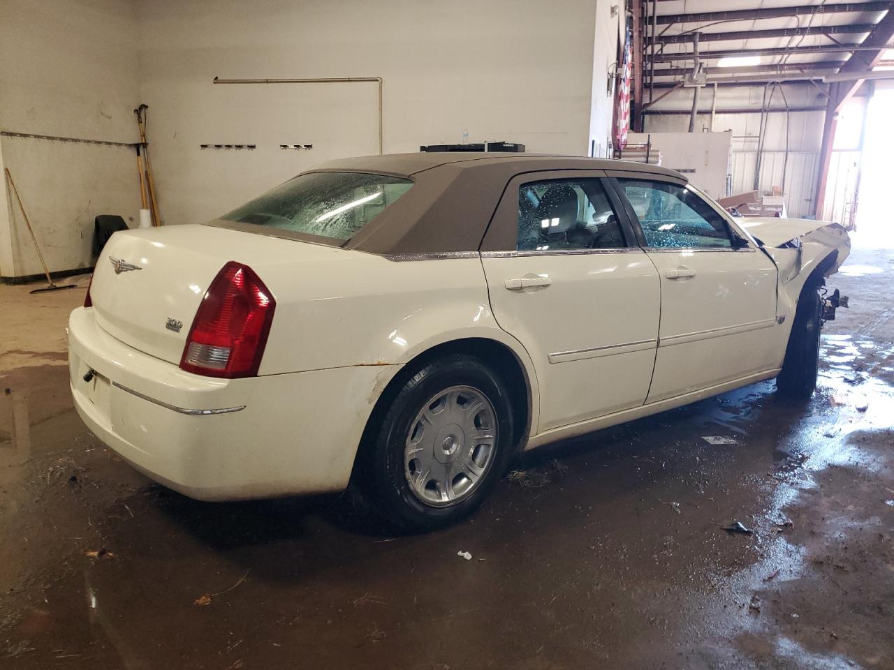 Lot #3302703038 2006 CHRYSLER 300 TOURIN