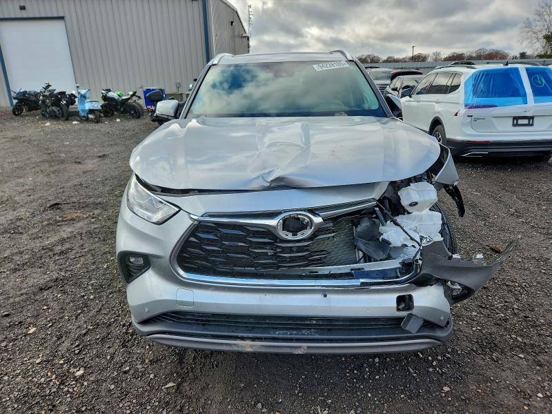 2024 TOYOTA HIGHLANDER #3301750387