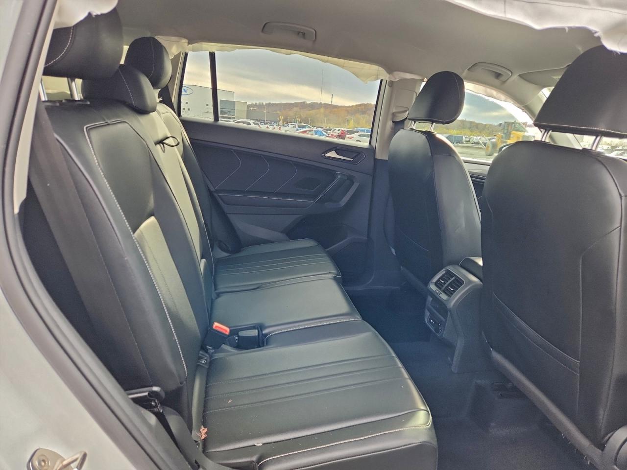 VOLKSWAGEN TIGUAN SE