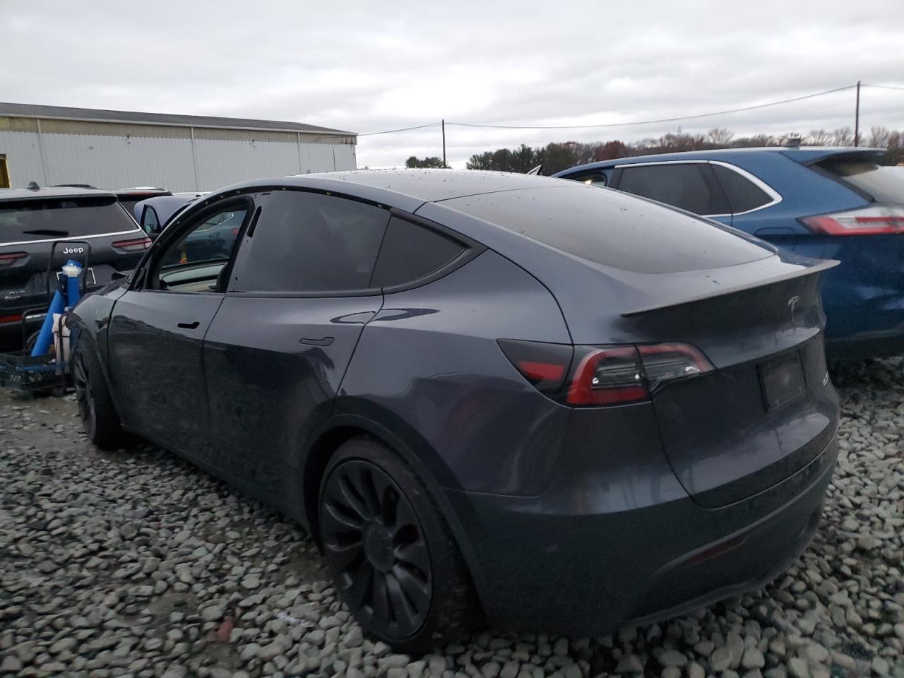 TESLA MODEL Y