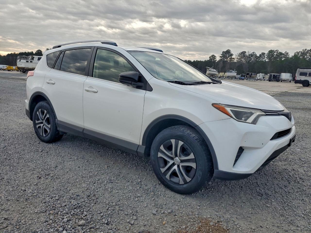 TOYOTA RAV4 LE