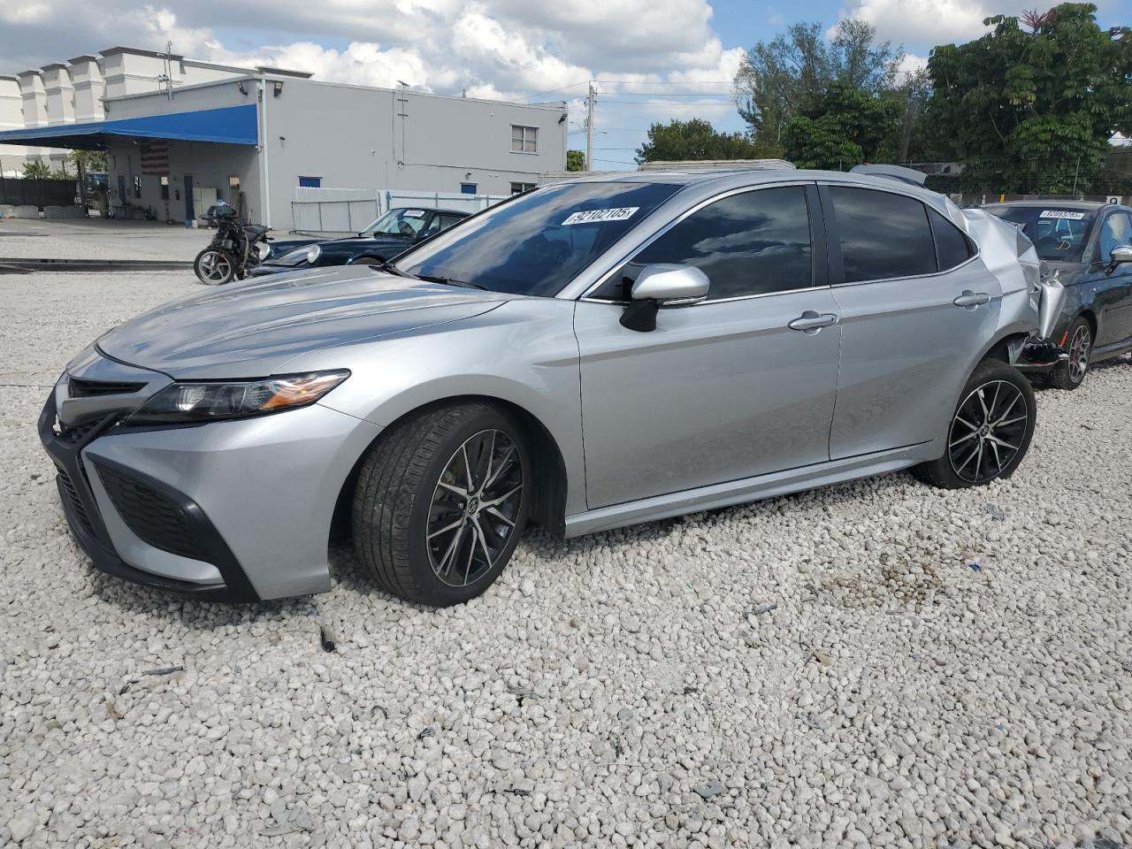 TOYOTA CAMRY SE NIGHT SHADE