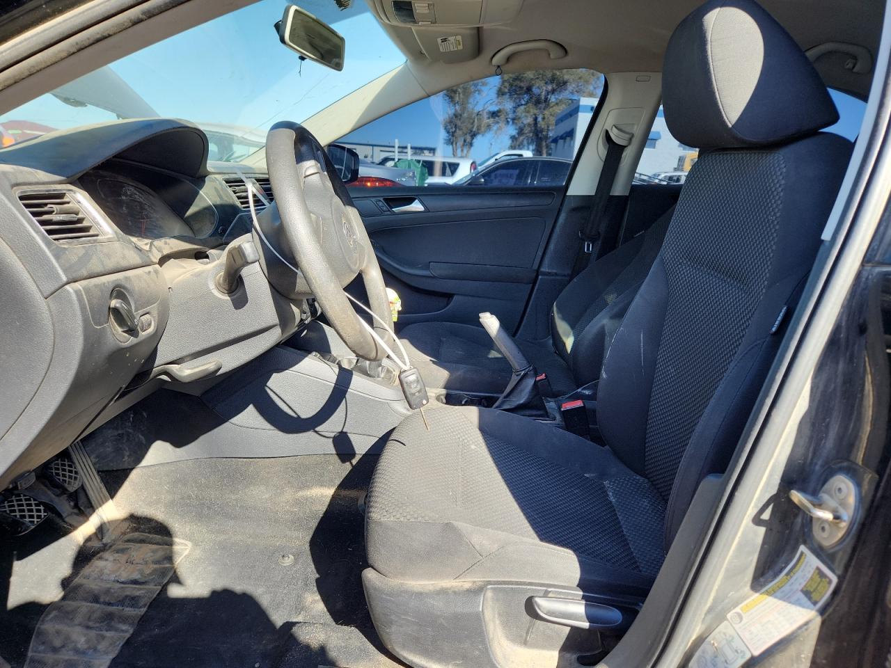 VOLKSWAGEN JETTA BASE