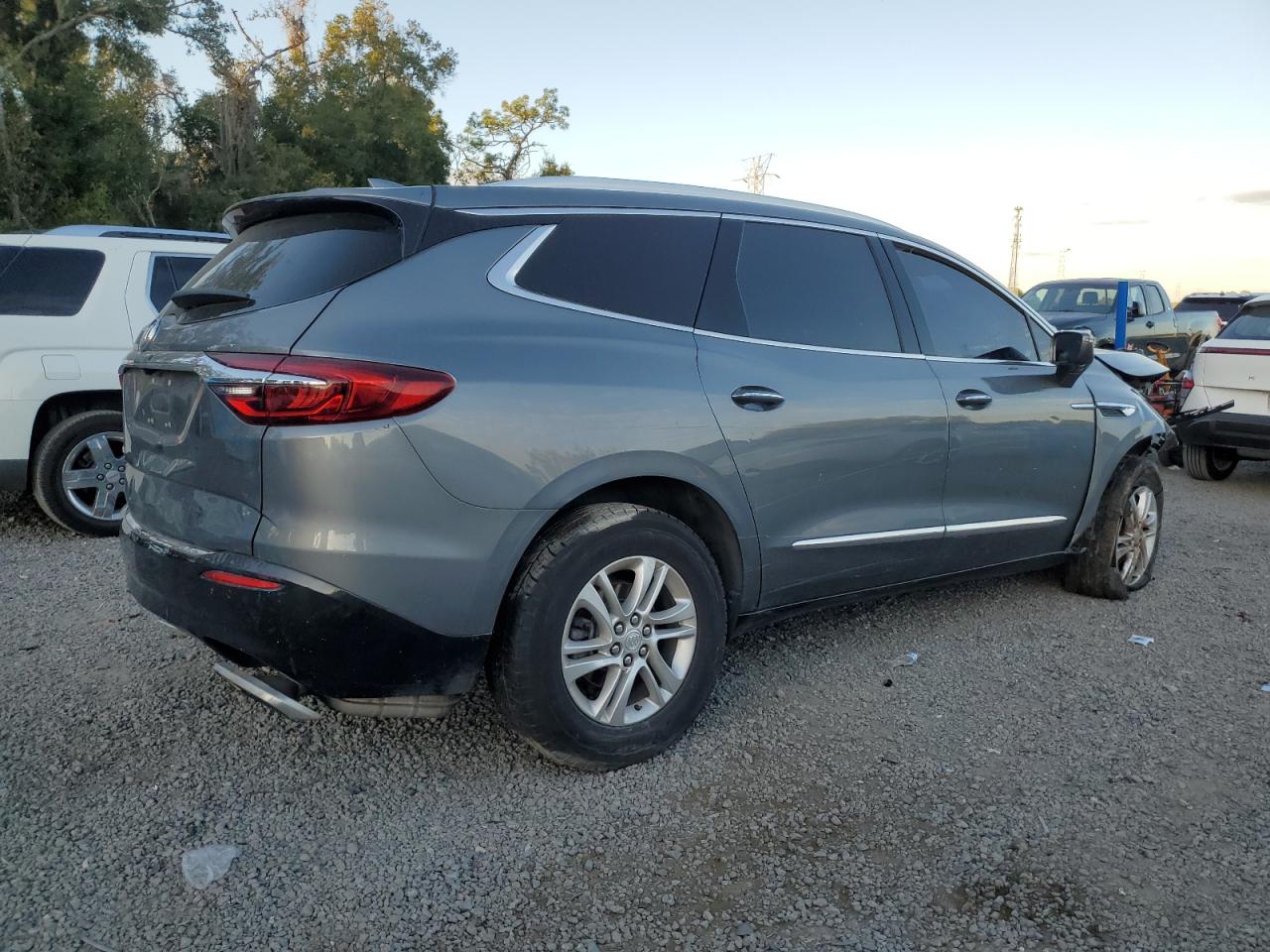 BUICK ENCLAVE ESSENCE