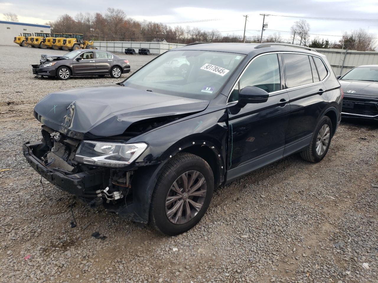 VOLKSWAGEN TIGUAN SE