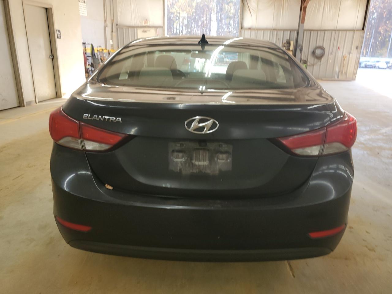 HYUNDAI ELANTRA SE