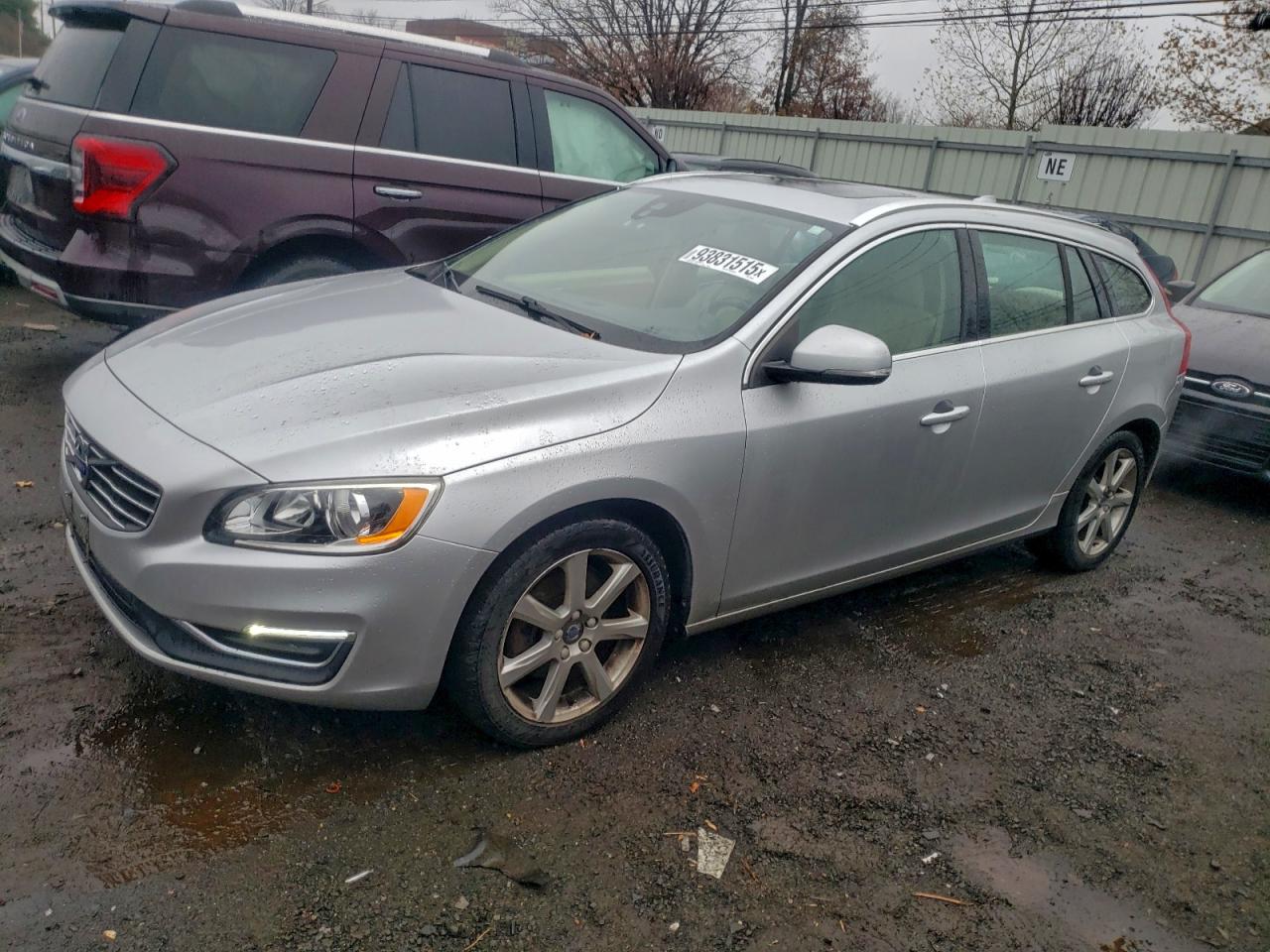 VOLVO V60 T5 PREMIER
