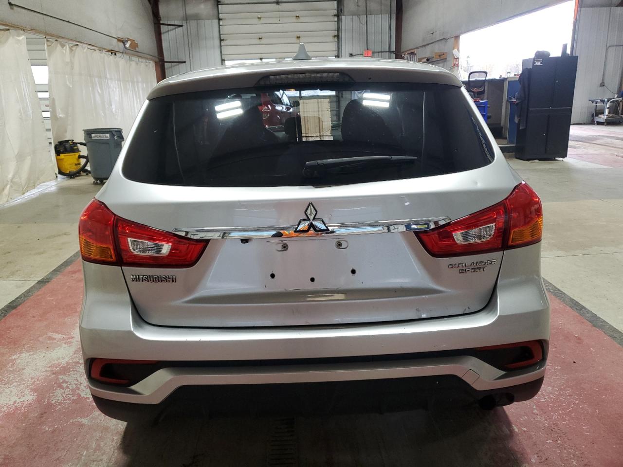 MITSUBISHI OUTLANDER ES