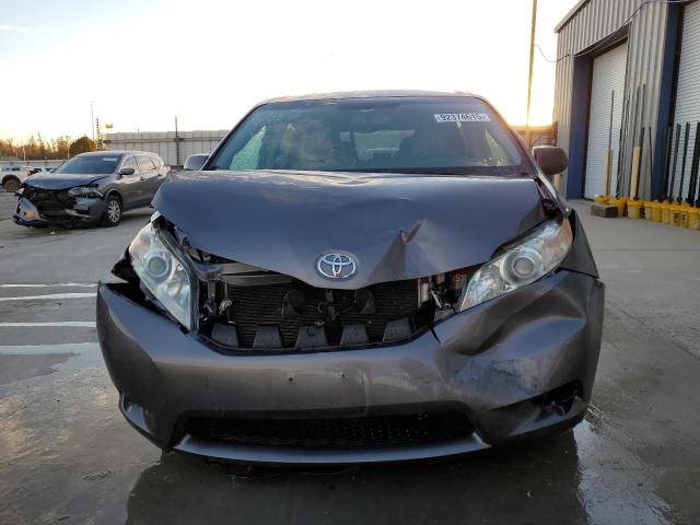 2016 TOYOTA SIENNA XLE #3287876111