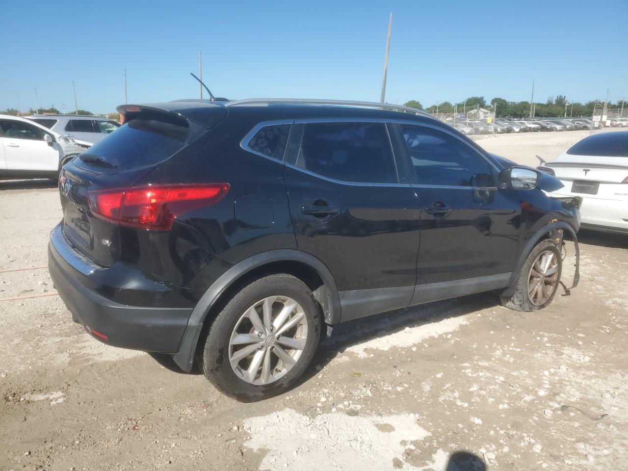 NISSAN ROGUE SPORT S