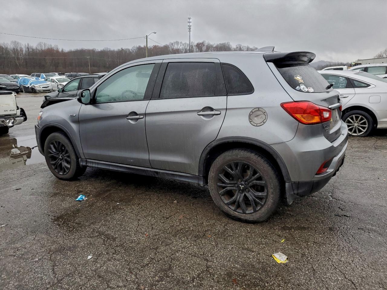 MITSUBISHI OUTLANDER ES