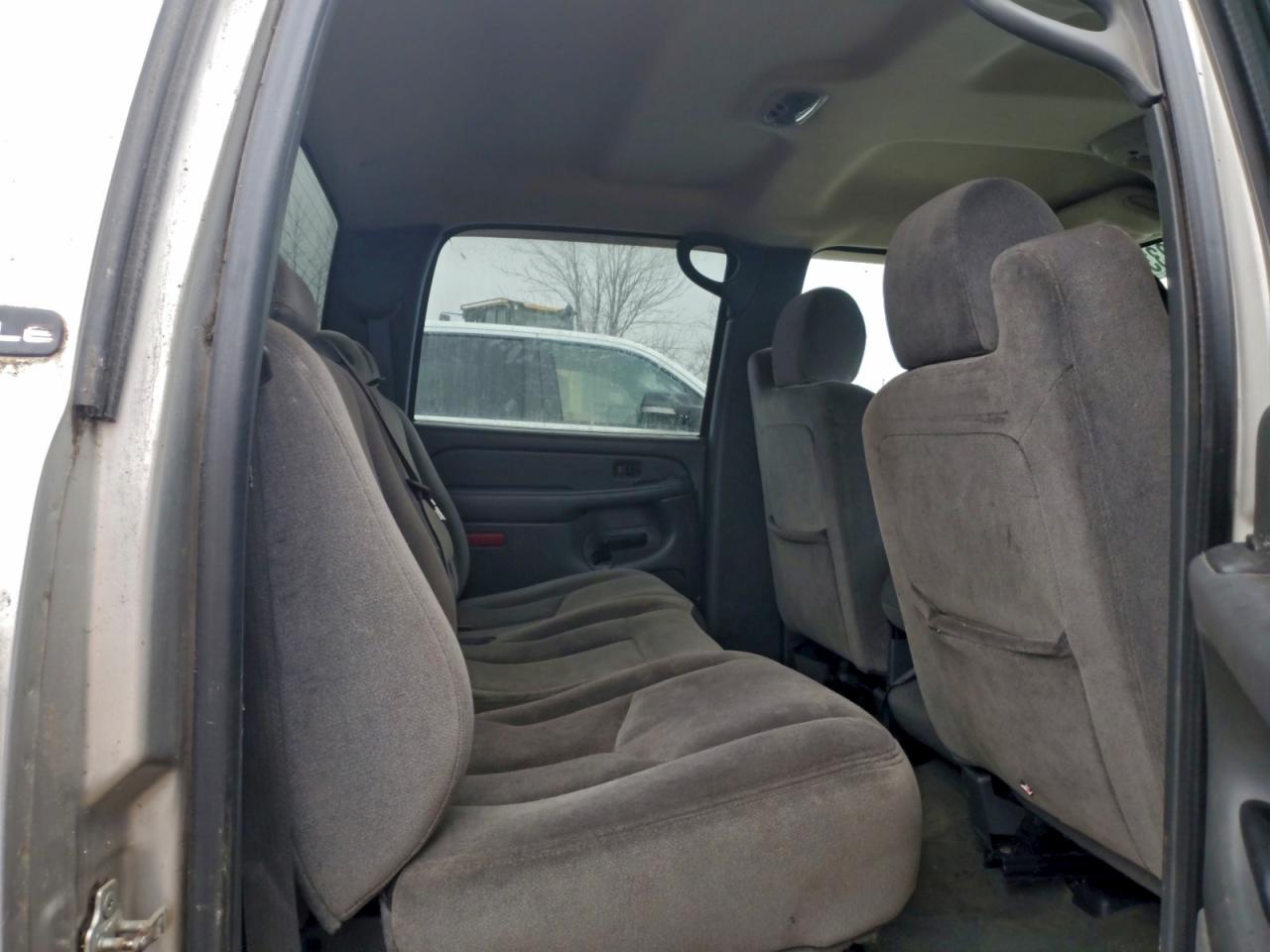 Lot #3316822399 2004 GMC NEW SIERRA