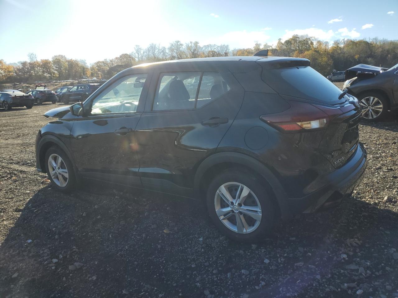 NISSAN KICKS S