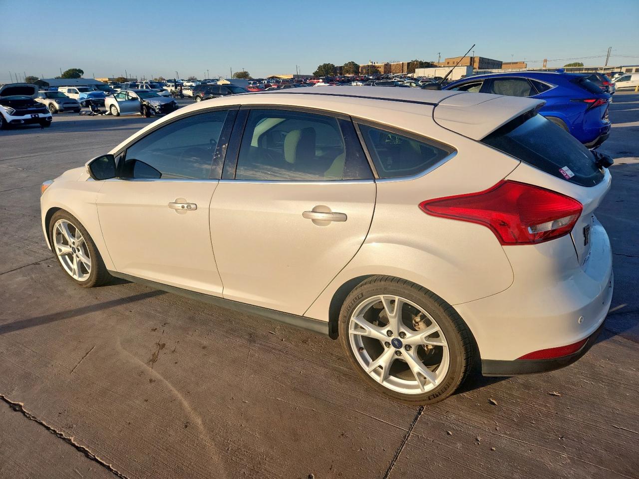 FORD FOCUS TITANIUM