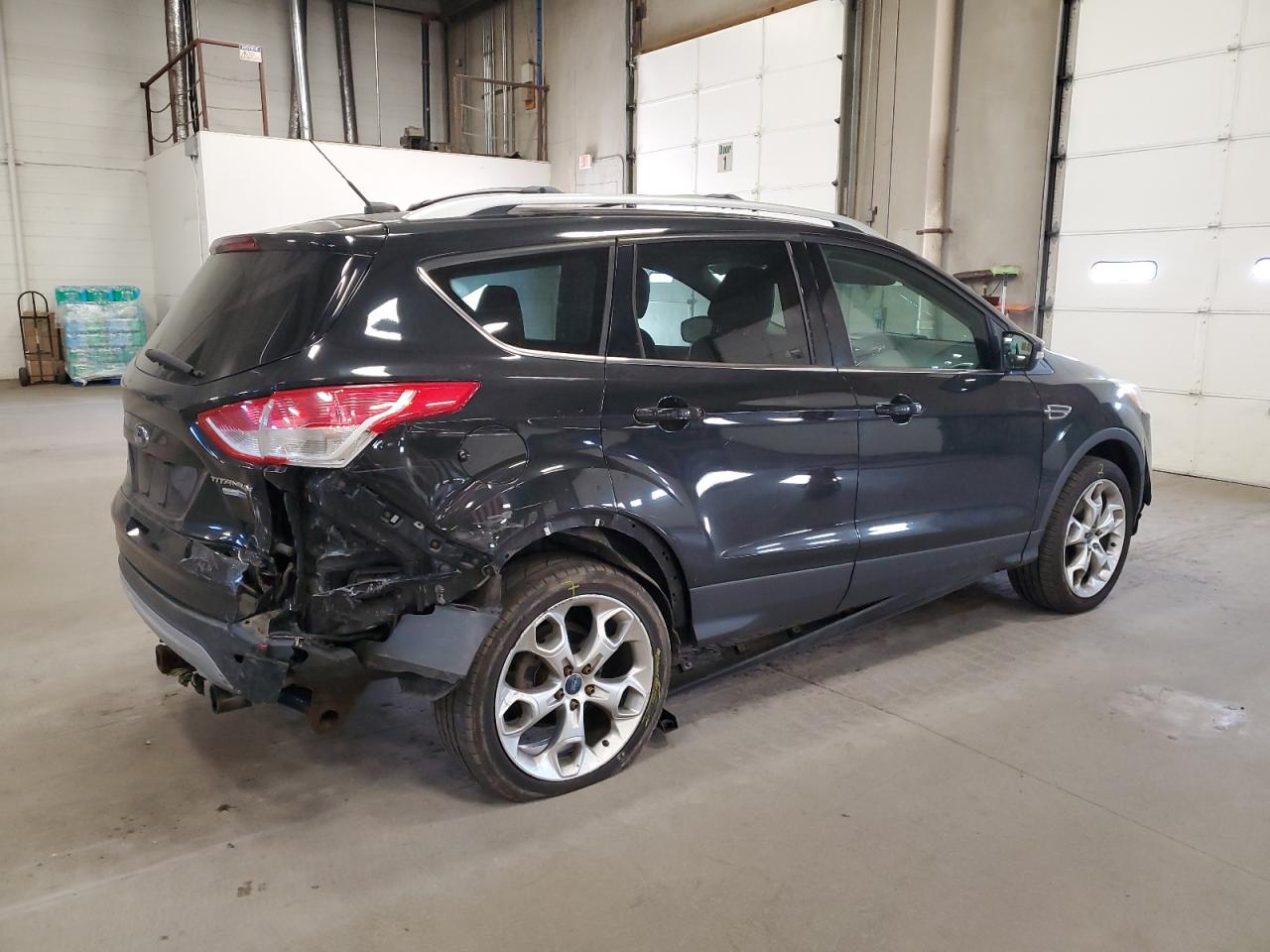 FORD ESCAPE TITANIUM