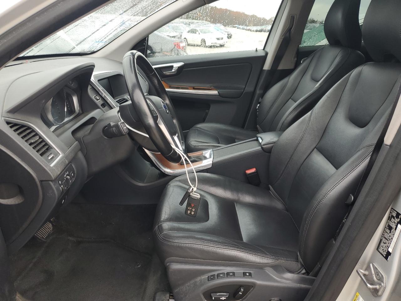 VOLVO XC60 T5 INSCRIPTION