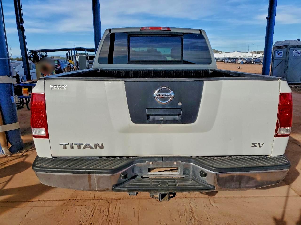 NISSAN TITAN S