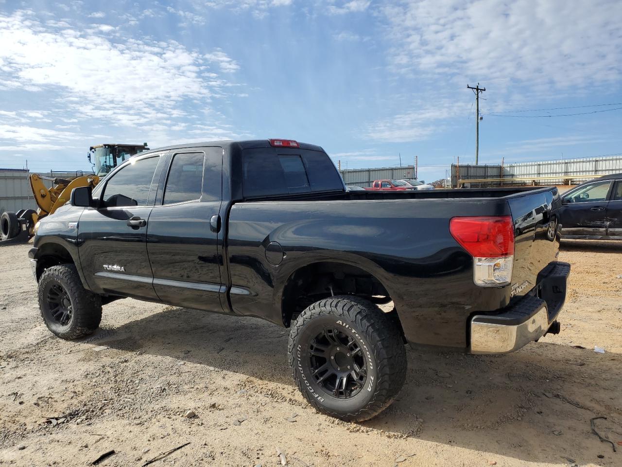 TOYOTA TUNDRA DOUBLE CAB SR5