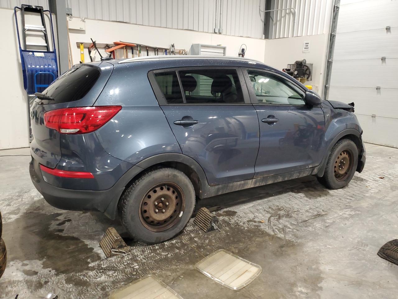 KIA SPORTAGE LX