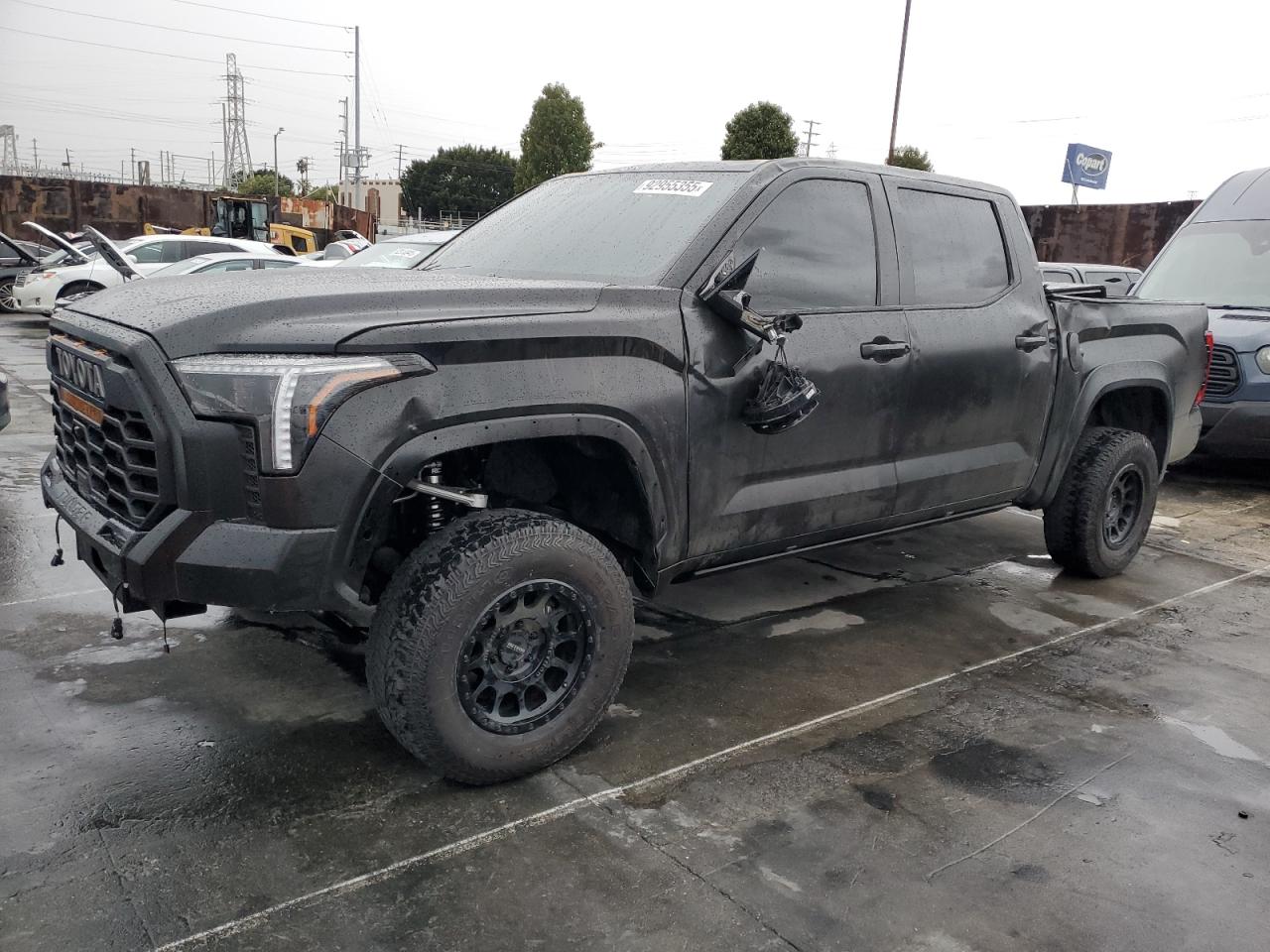 TOYOTA TUNDRA CREWMAX LIMITED