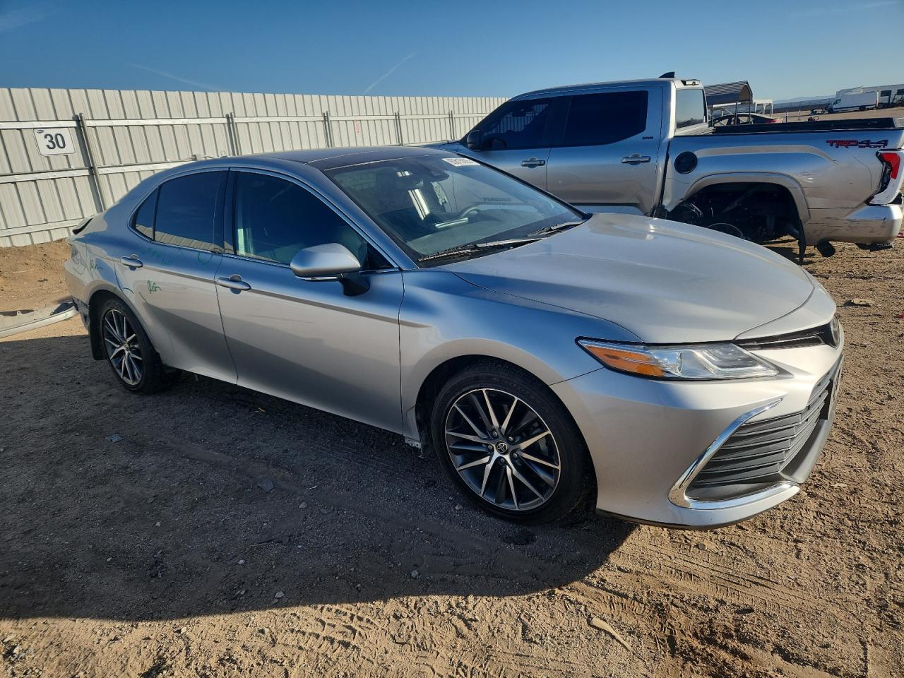 TOYOTA CAMRY XLE