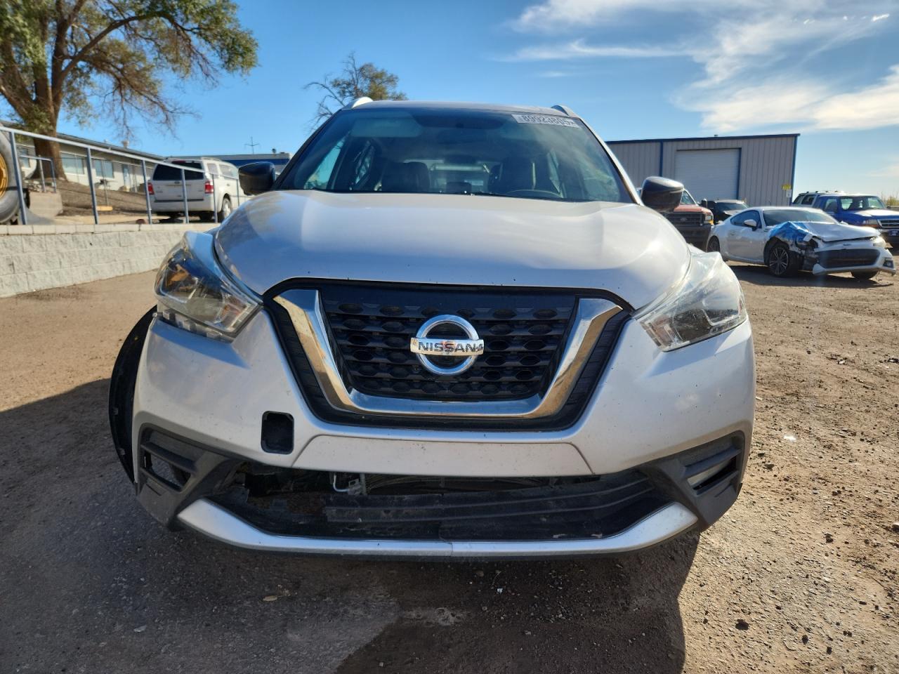 NISSAN KICKS S