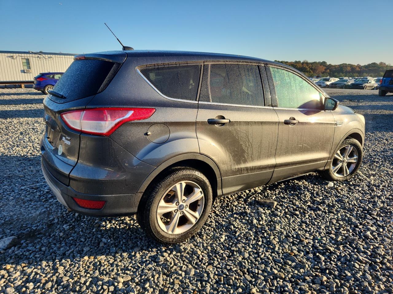 FORD ESCAPE SE