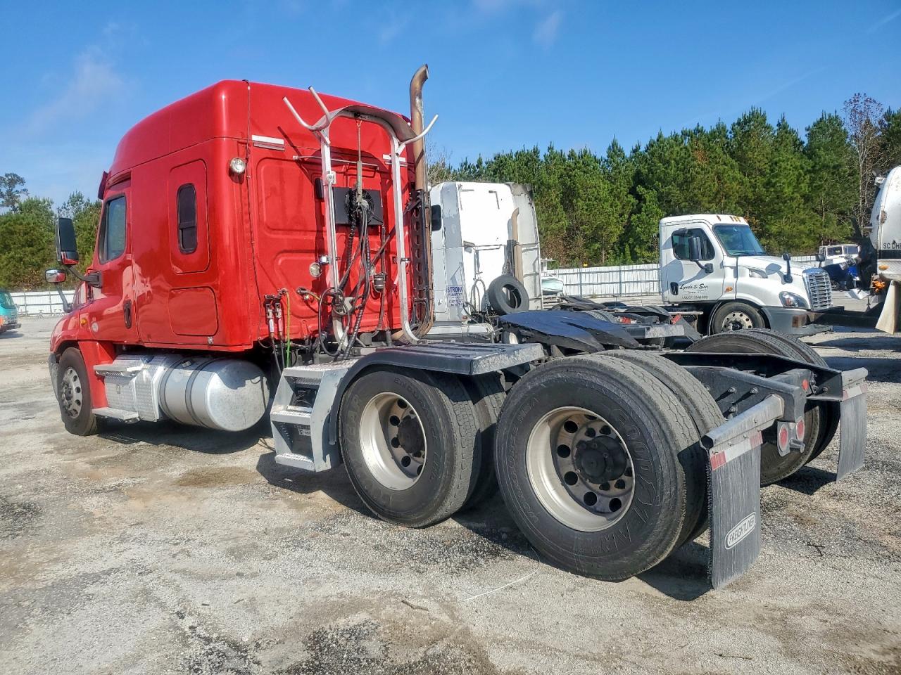 Lot #3308327160 2019 FREIGHTLINER CASCADIA 1