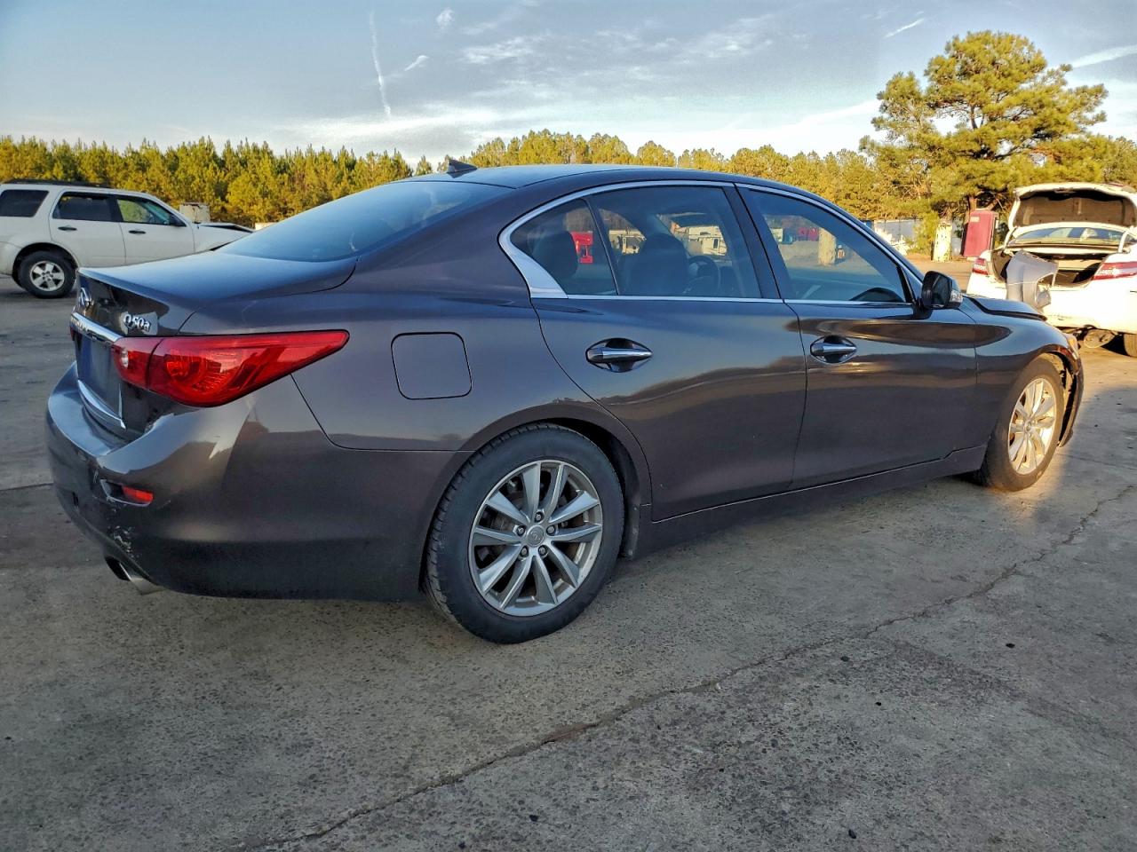 INFINITI Q50 BASE