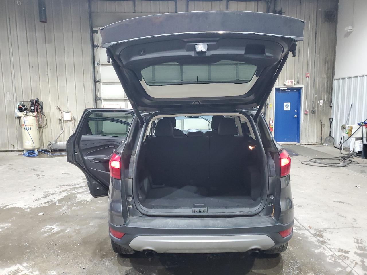 FORD ESCAPE SEL