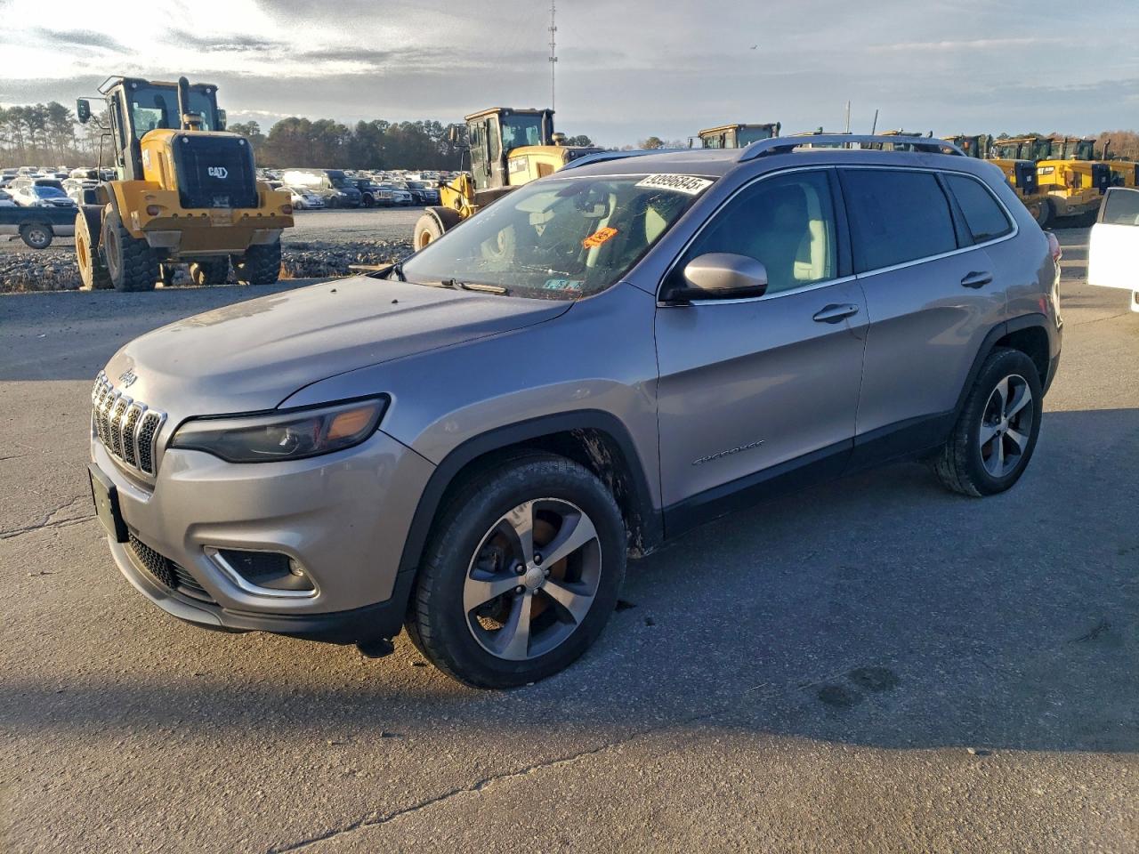 Lot #3304540439 2019 JEEP CHEROKEE L