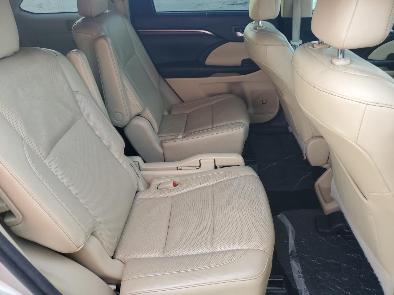 TOYOTA HIGHLANDER LIMITED